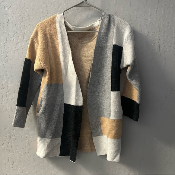 Colorblock Cardigan - Picture 2 of 4